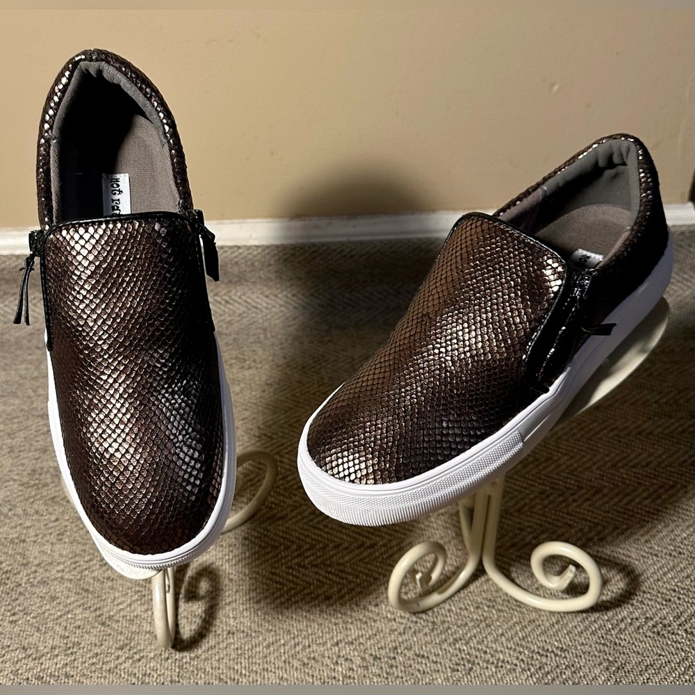 Tim bronze slip-on sneakers size 7.5 (with side zippers) by Not Rated NWOT w box